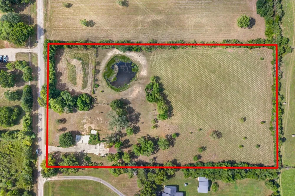 18106 Domino Road Waller, TX 77484