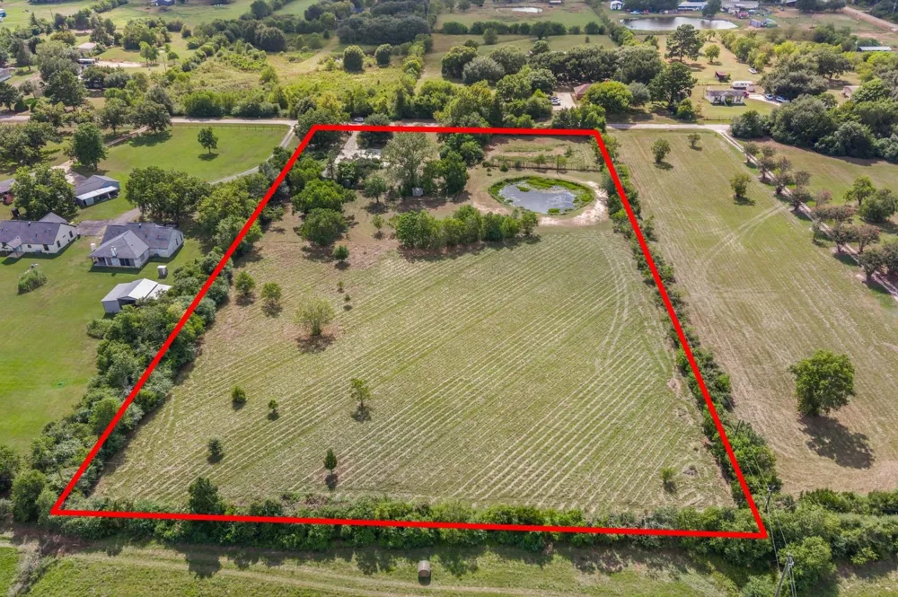18106 Domino Road Waller, TX 77484