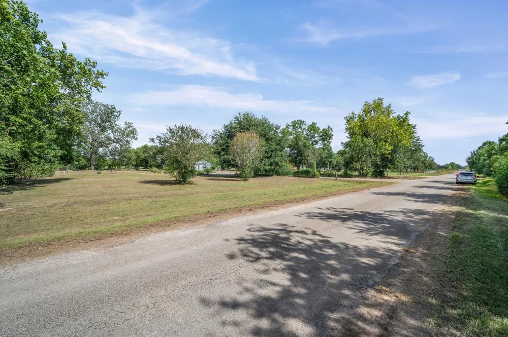 18106 Domino Road Waller, TX 77484