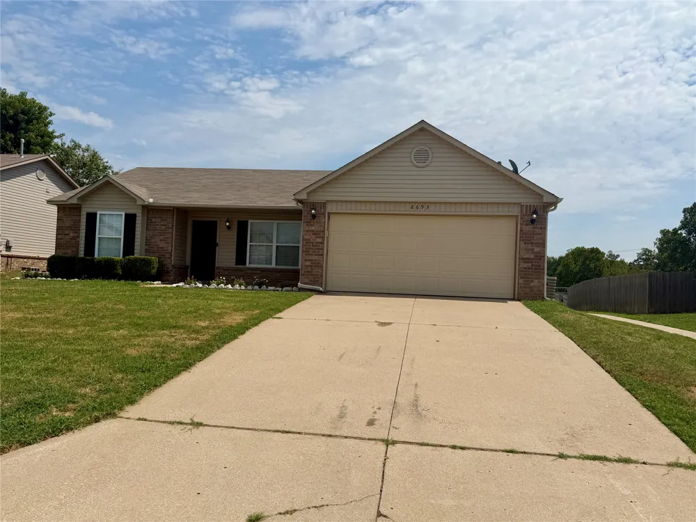 8693 S 262nd EastAvenue Broken Arrow, OK 74014