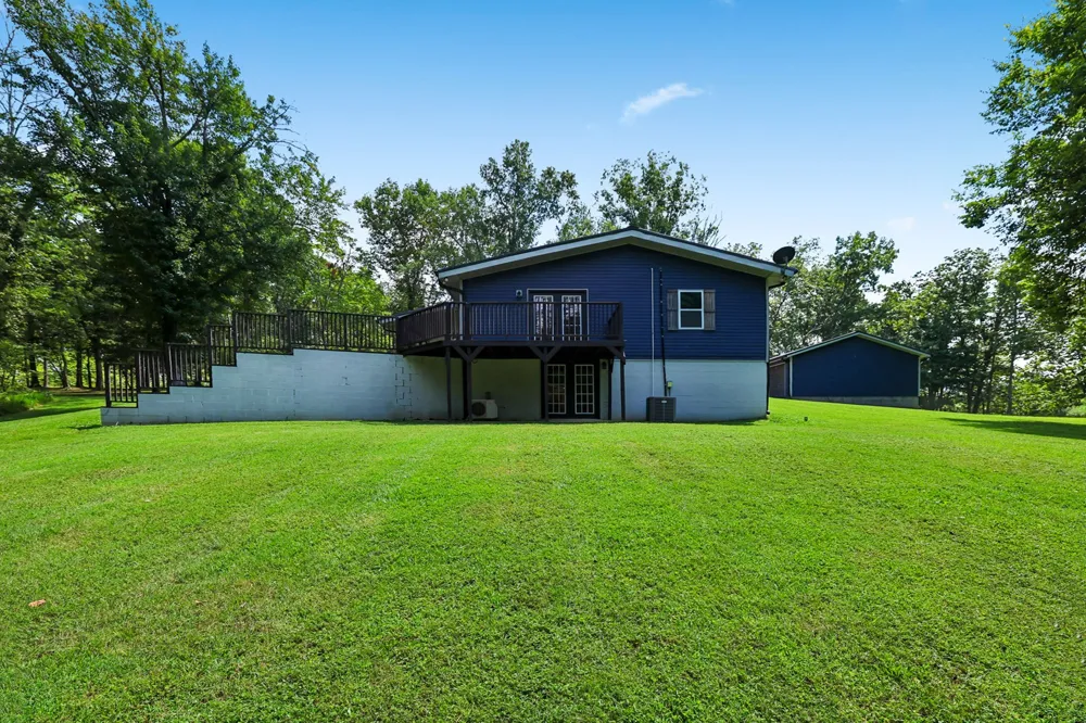 432 Parker Ln Bradyville, TN 37026