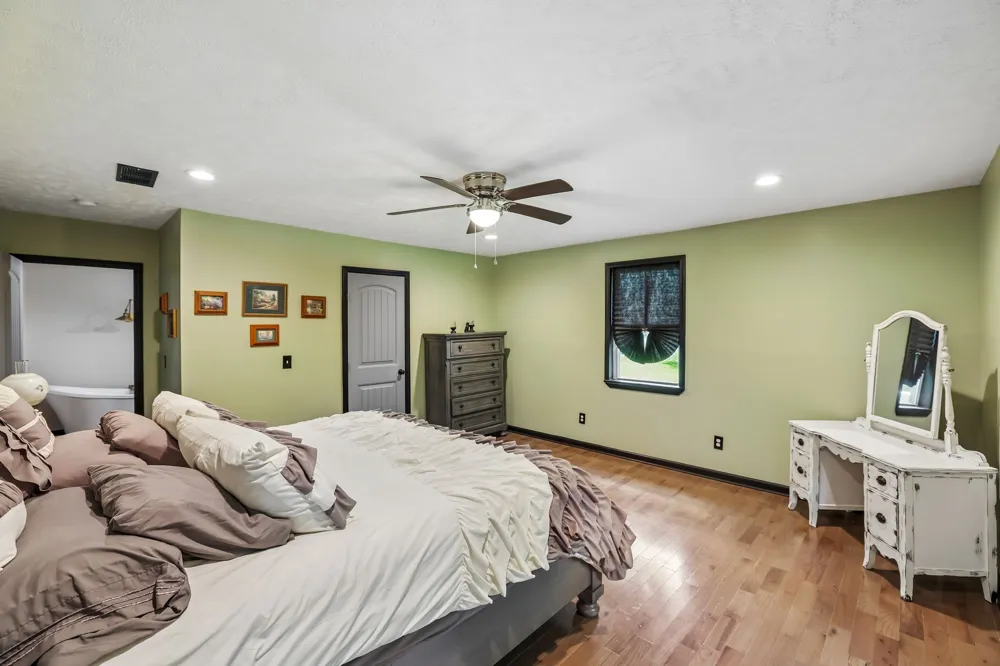 432 Parker Ln Bradyville, TN 37026