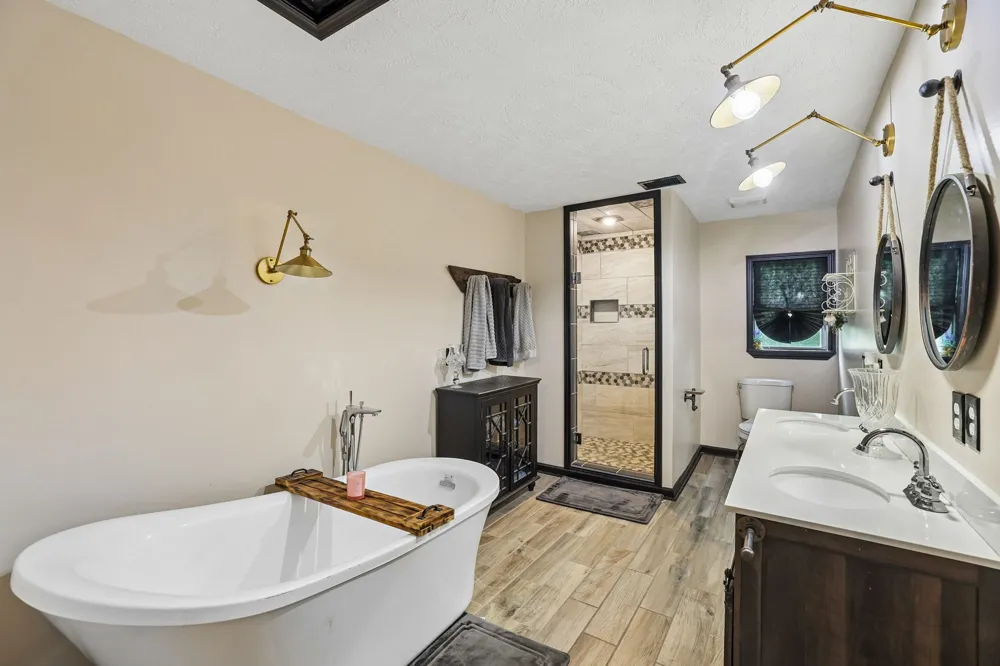 432 Parker Ln Bradyville, TN 37026