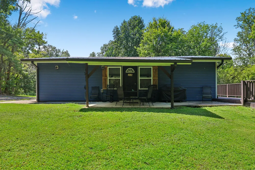 432 Parker Ln Bradyville, TN 37026