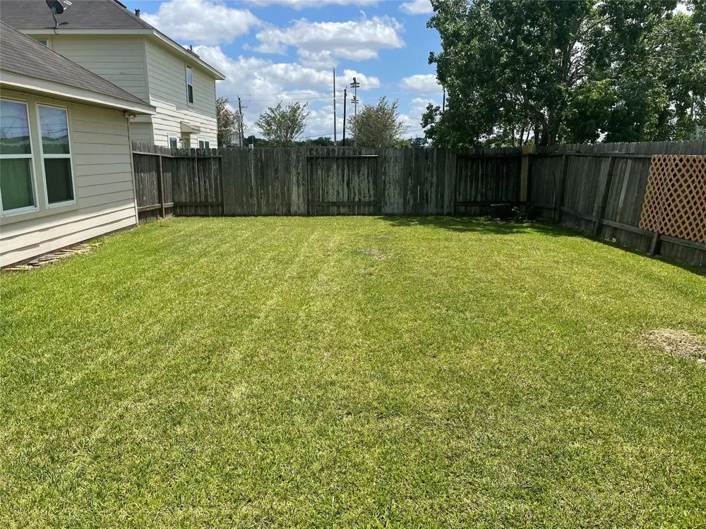 11418 El Diamante Drive Houston, TX 77048