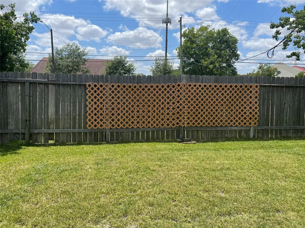 11418 El Diamante Drive Houston, TX 77048