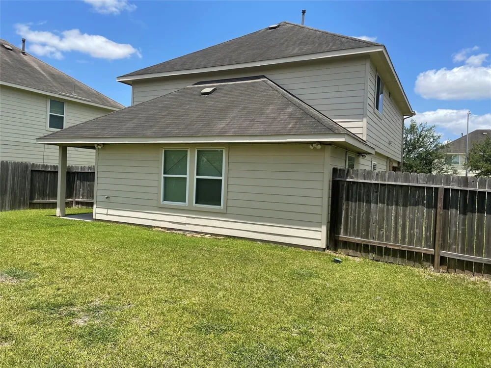 11418 El Diamante Drive Houston, TX 77048
