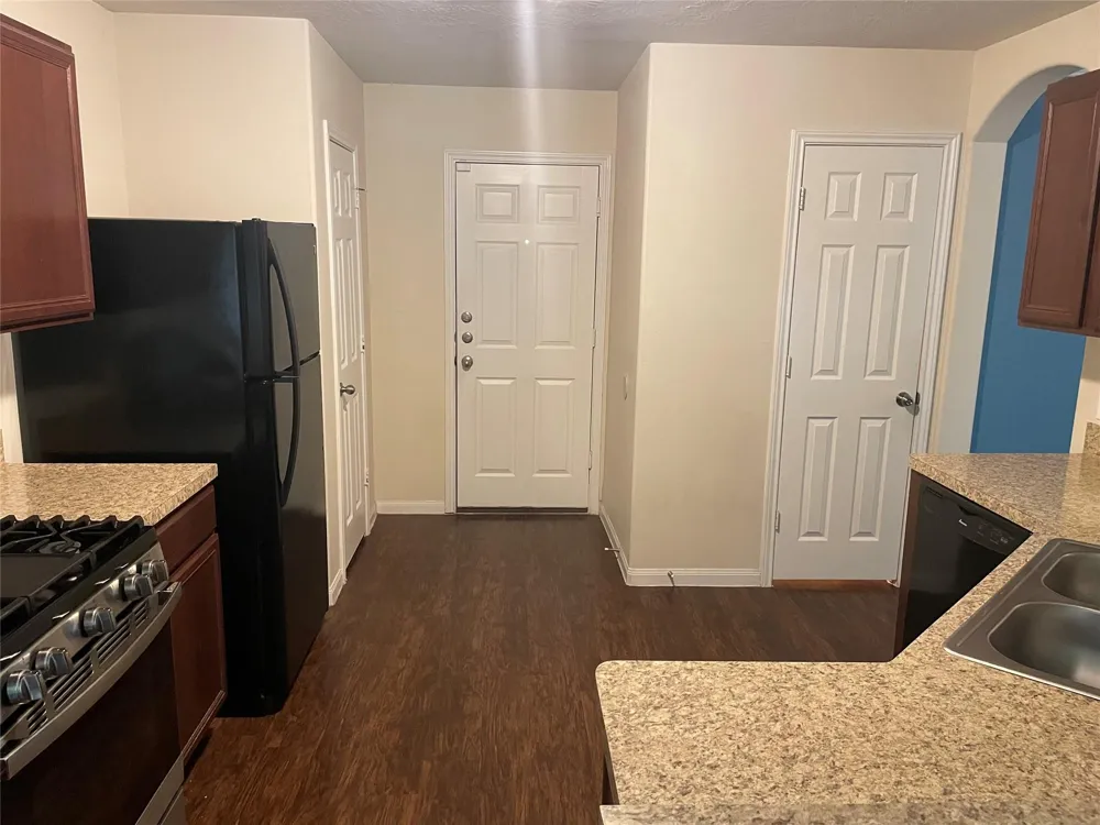 11418 El Diamante Drive Houston, TX 77048