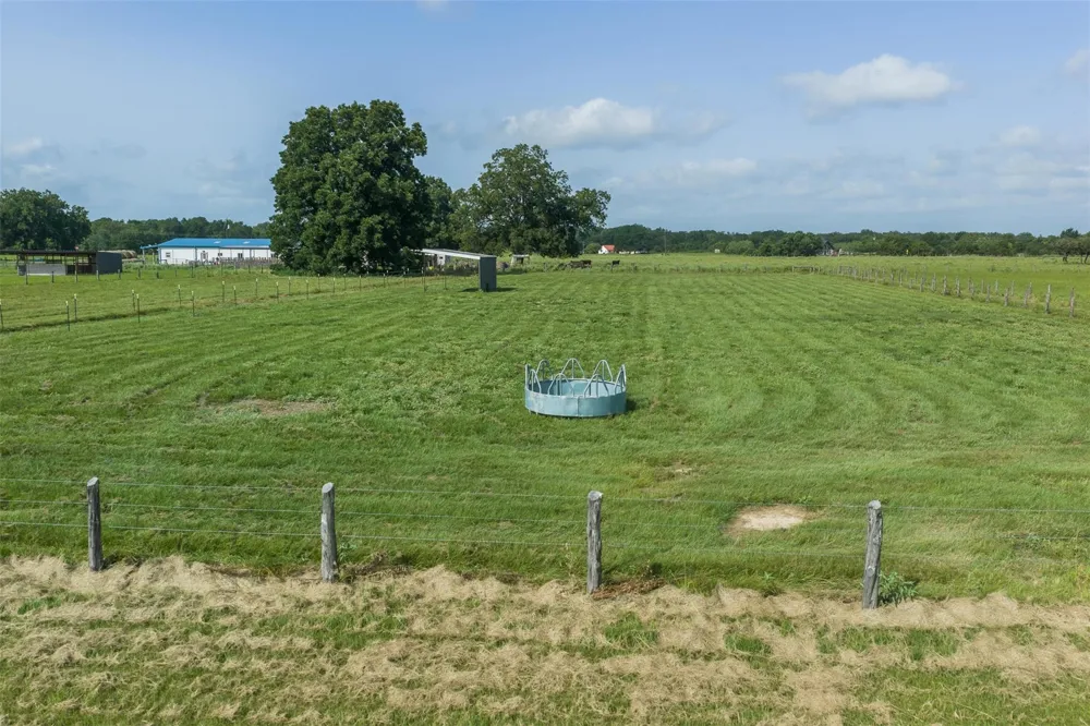 11043 County Road 336 Caldwell, TX 77836