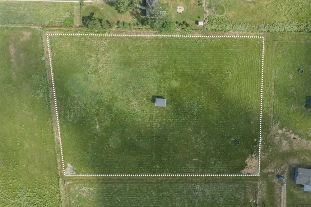 11043 County Road 336 Caldwell, TX 77836