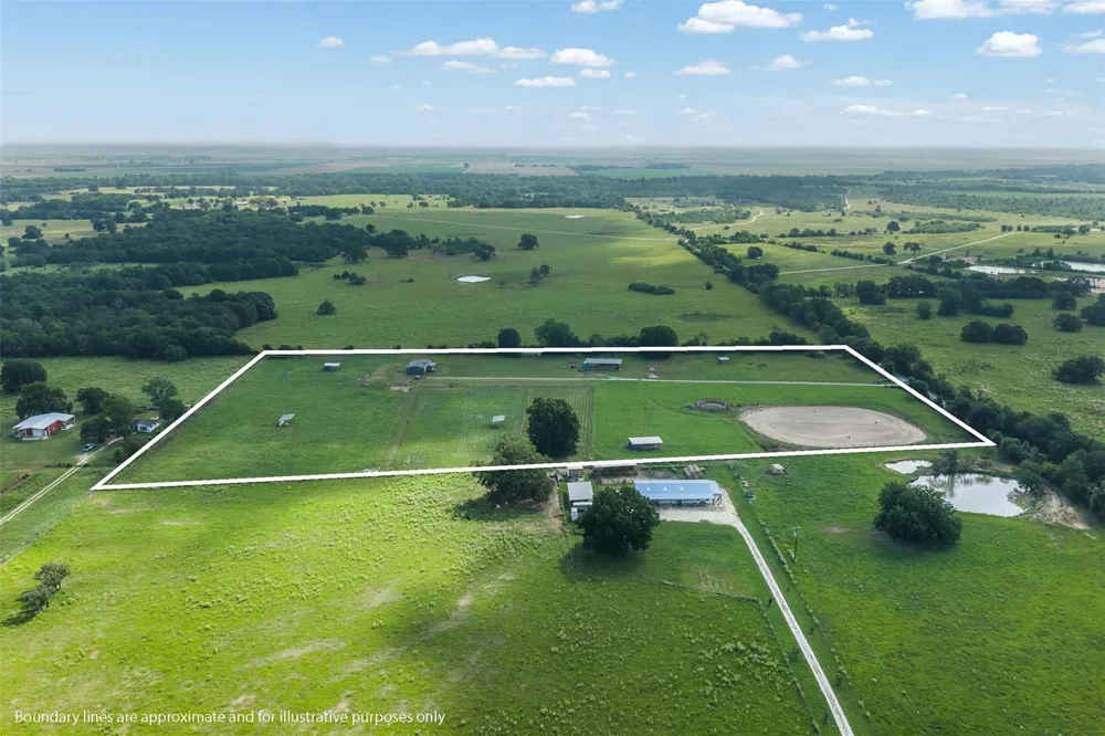 11043 County Road 336 Caldwell, TX 77836