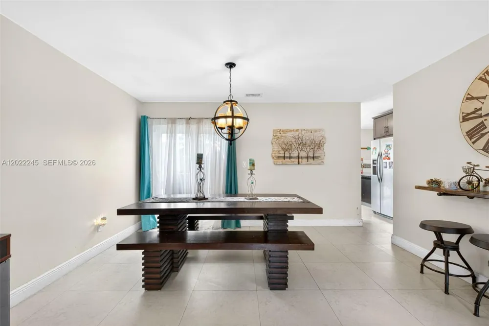 15530 SW 59th St Miami, FL 33193