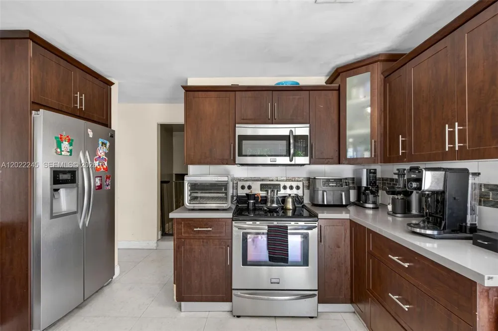 15530 SW 59th St Miami, FL 33193