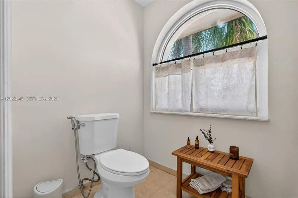 15530 SW 59th St Miami, FL 33193