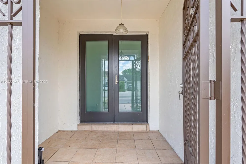 15530 SW 59th St Miami, FL 33193