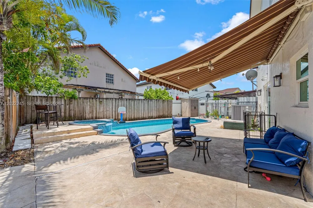 15530 SW 59th St Miami, FL 33193
