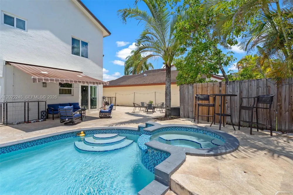 15530 SW 59th St Miami, FL 33193