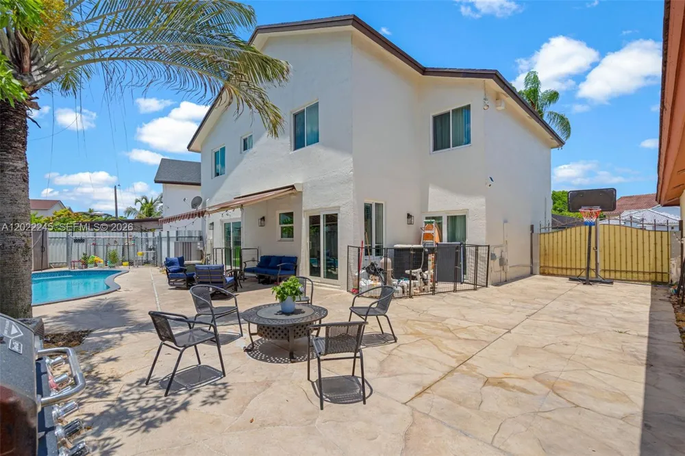 15530 SW 59th St Miami, FL 33193