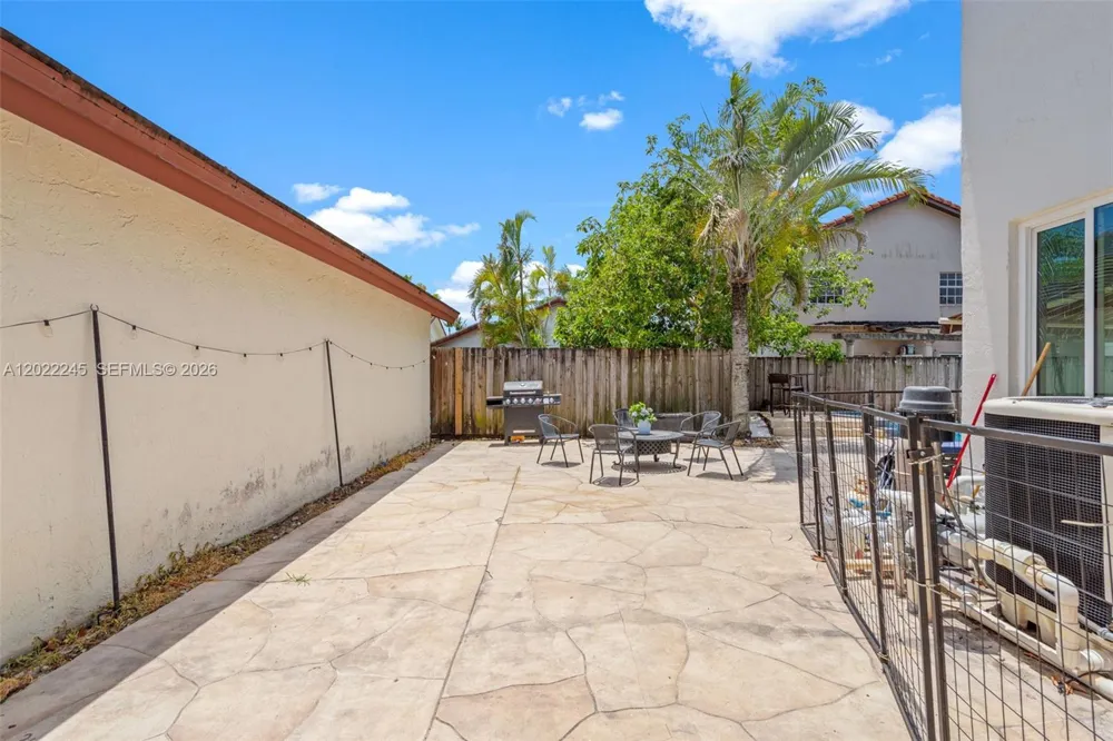 15530 SW 59th St Miami, FL 33193