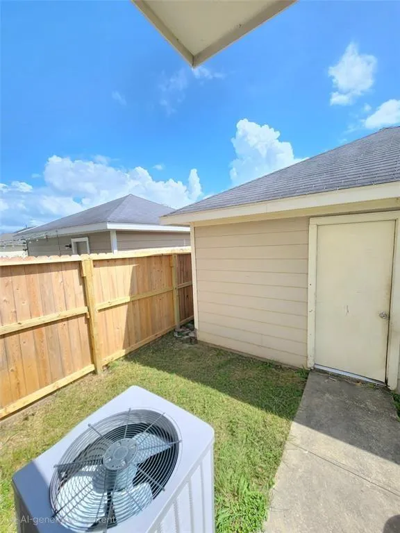 11738 Jelicoe Drive Houston, TX 77047
