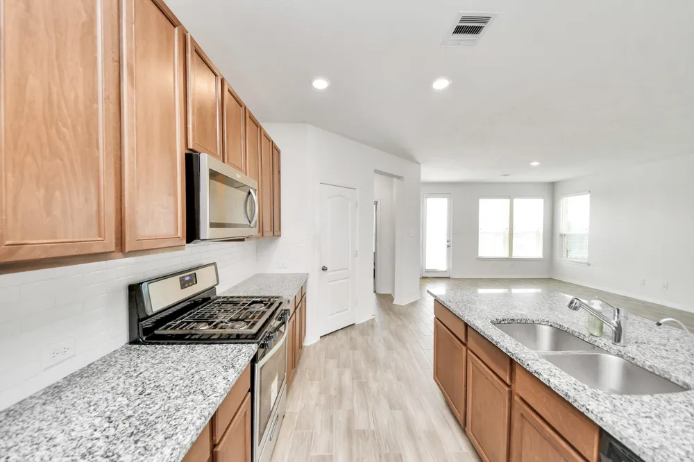 1270 Glendora Drive Rosharon, TX 77583