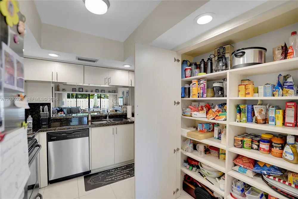 1400 NW 9th Ave #C-18 Boca Raton, FL 33486