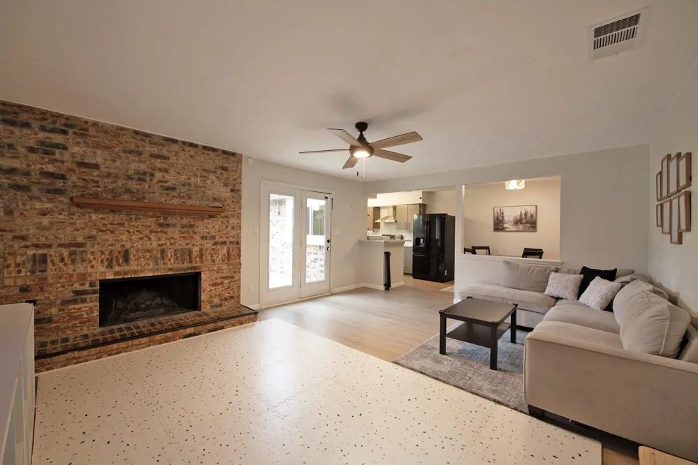9322 Shipman Street Rowlett, TX 75088