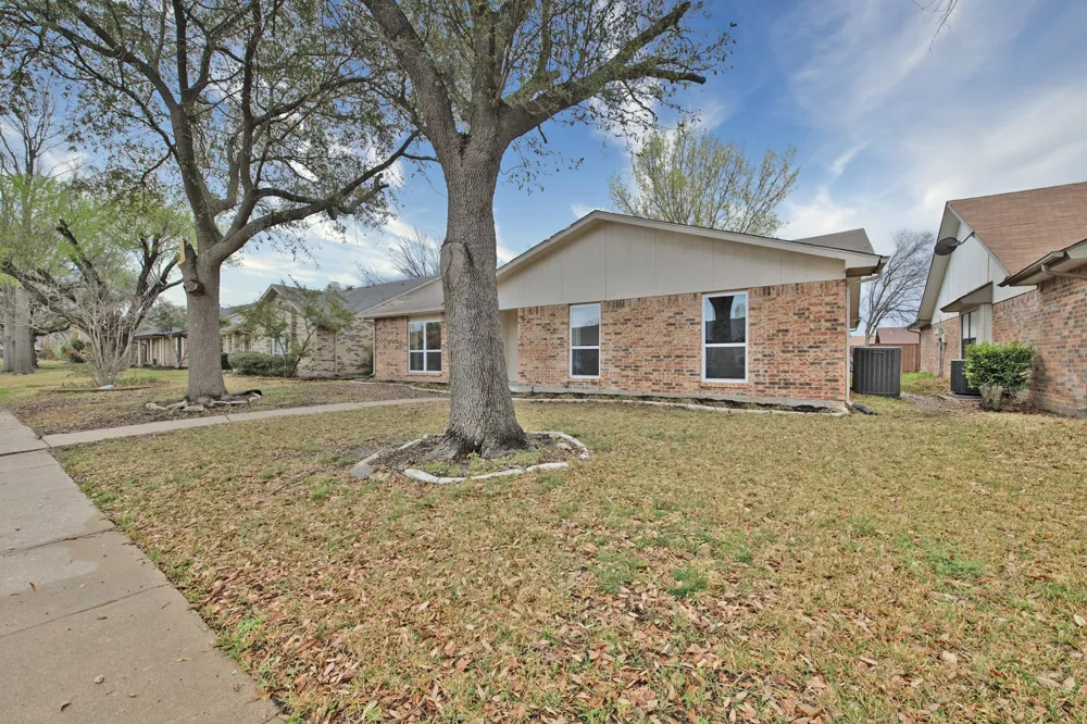 9322 Shipman Street Rowlett, TX 75088