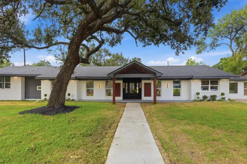 4829 Willowbend Boulevard