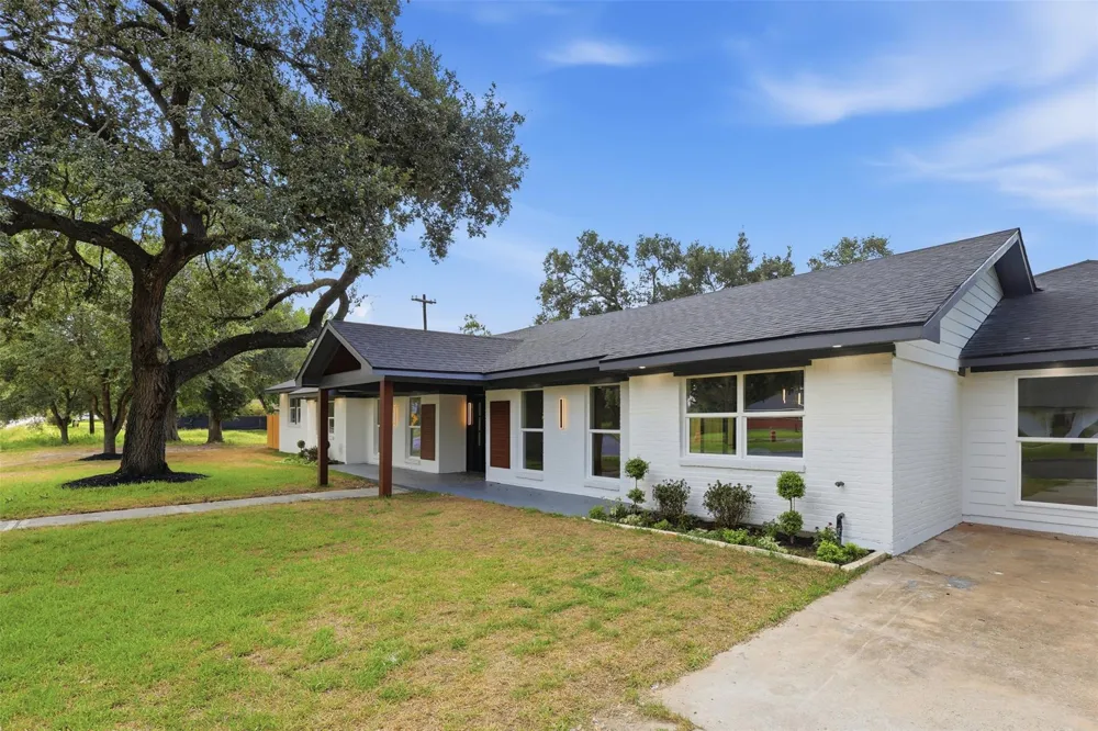 4829 Willowbend Boulevard Houston, TX 77035