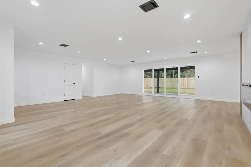 4829 Willowbend Boulevard Houston, TX 77035