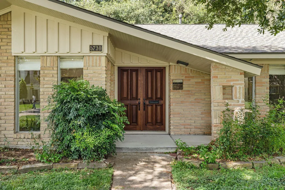 5730 Rutherglenn Drive Houston, TX 77096