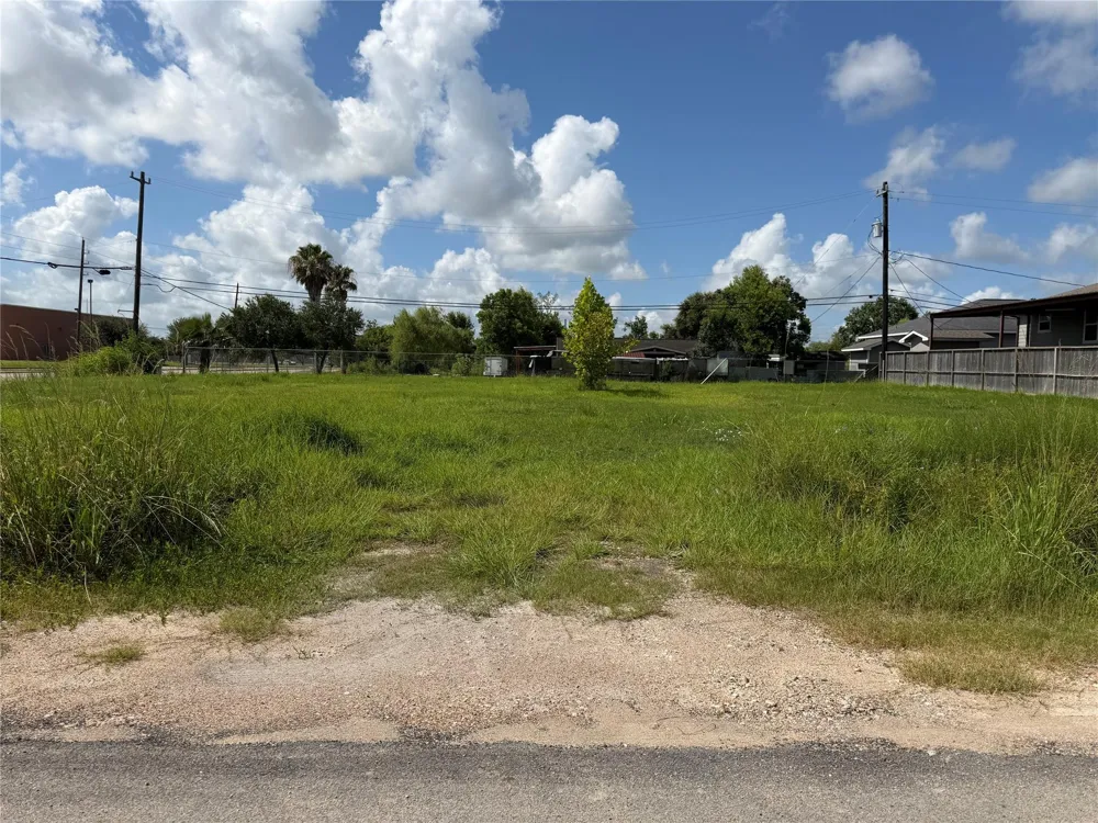 4950 Almeda School Road Rosharon, TX 77583