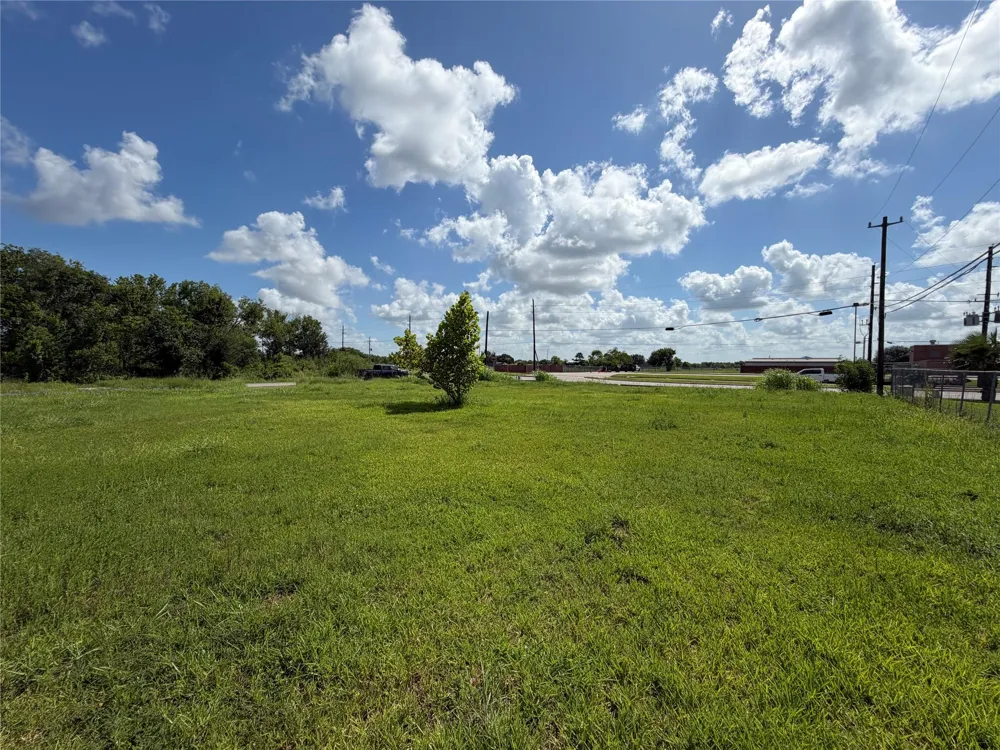 4950 Almeda School Road Rosharon, TX 77583