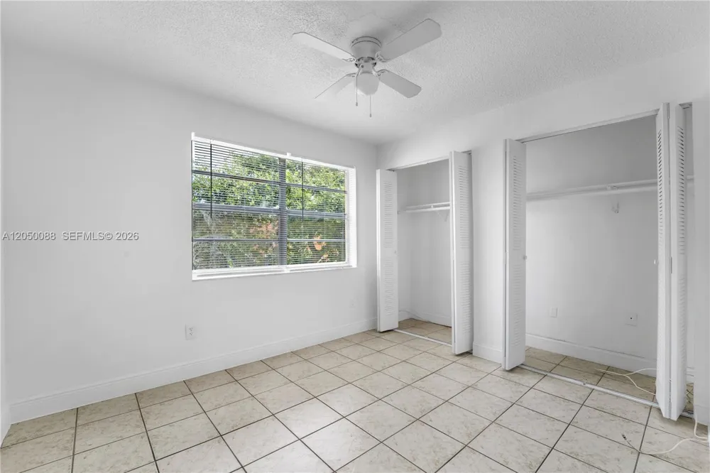 1305 W 53rd St #420 Hialeah, FL 33012