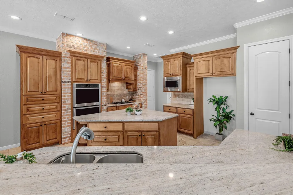 4848 Stony Brook College Station, TX 77845