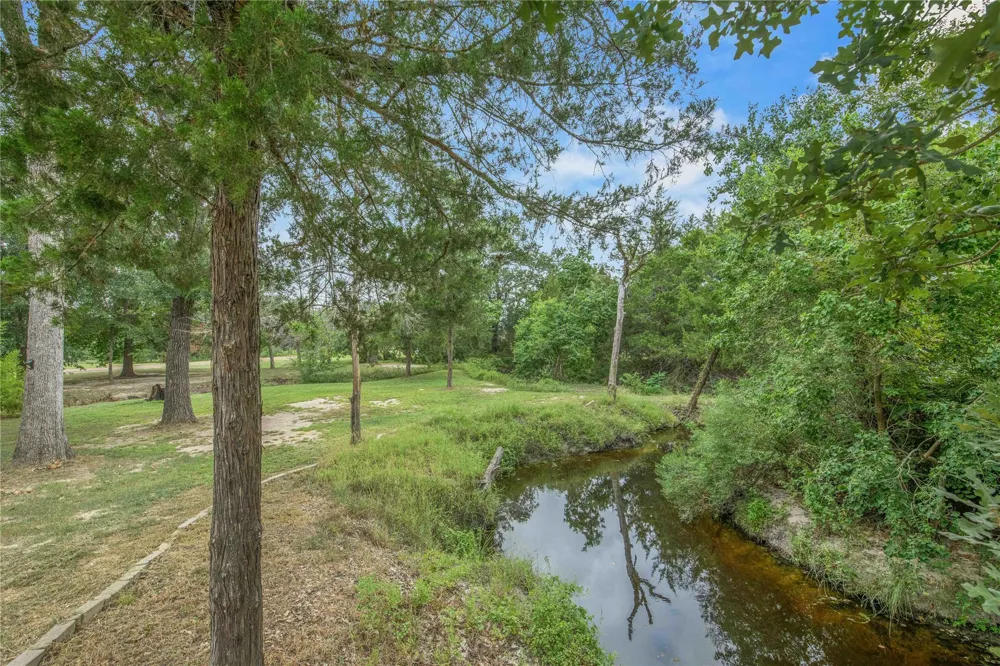 4848 Stony Brook College Station, TX 77845