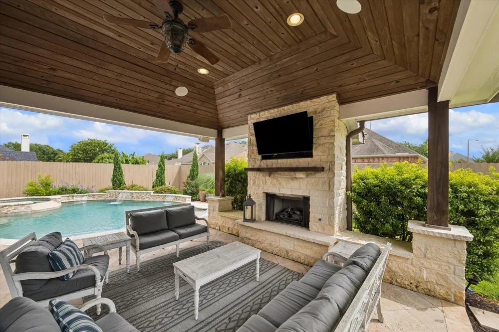 6102 Timbermoss Court League City, TX 77573
