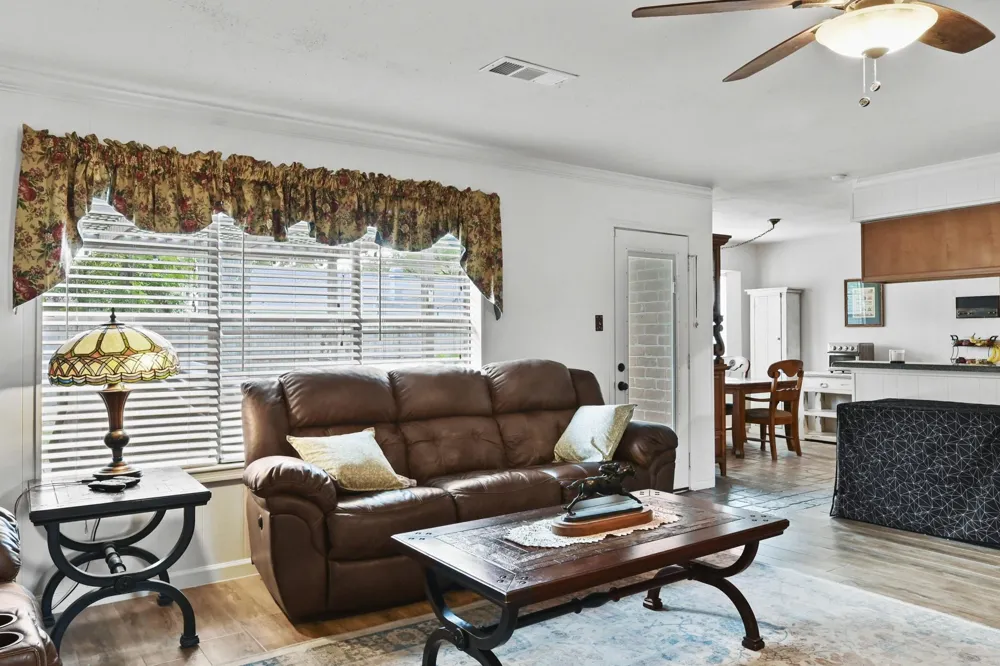 13823 Wickersham Lane Houston, TX 77077