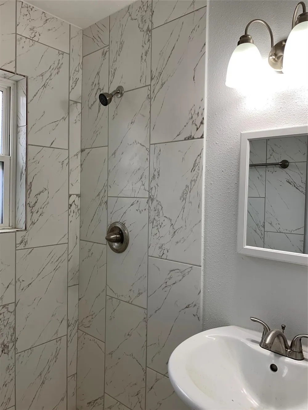 2221 Blodgett Street Houston, TX 77004