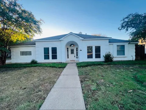 1008 Charter Oak Street