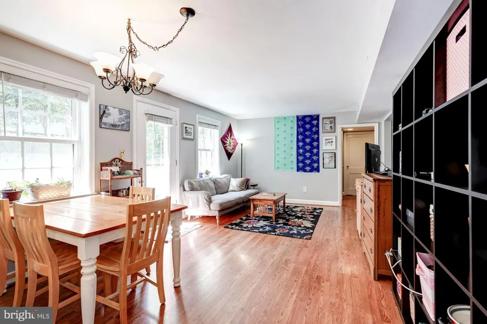 2908 13TH RD S #1 Arlington, VA 22204