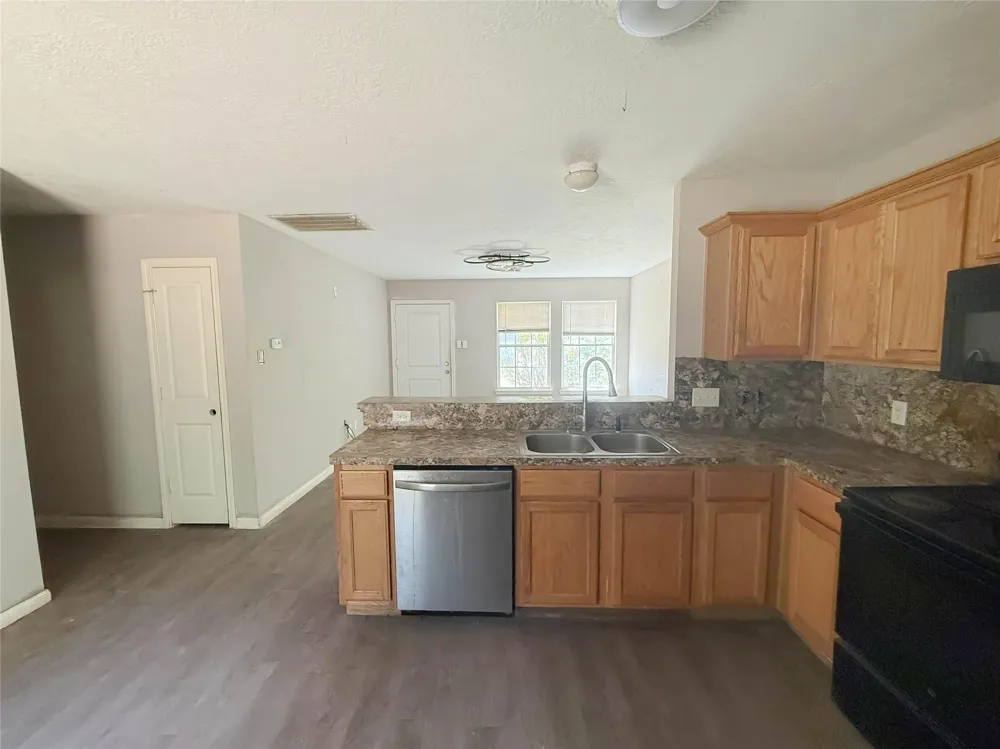 15028 Austin Road Willis, TX 77378