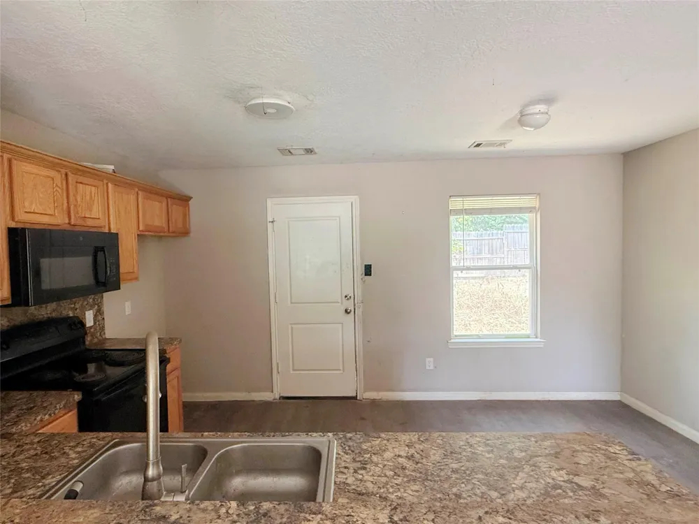 15028 Austin Road Willis, TX 77378