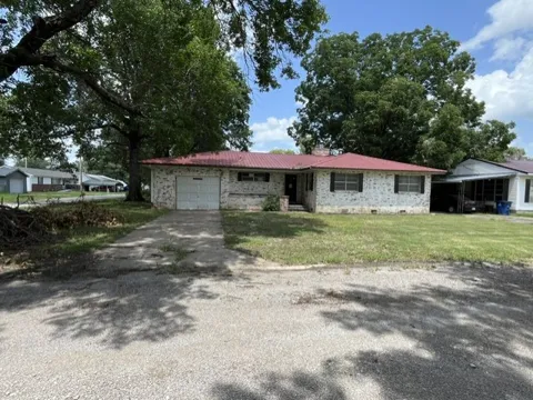 522 W Ironman Avenue