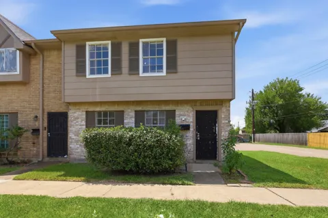 12449 Sharpview Drive #2449