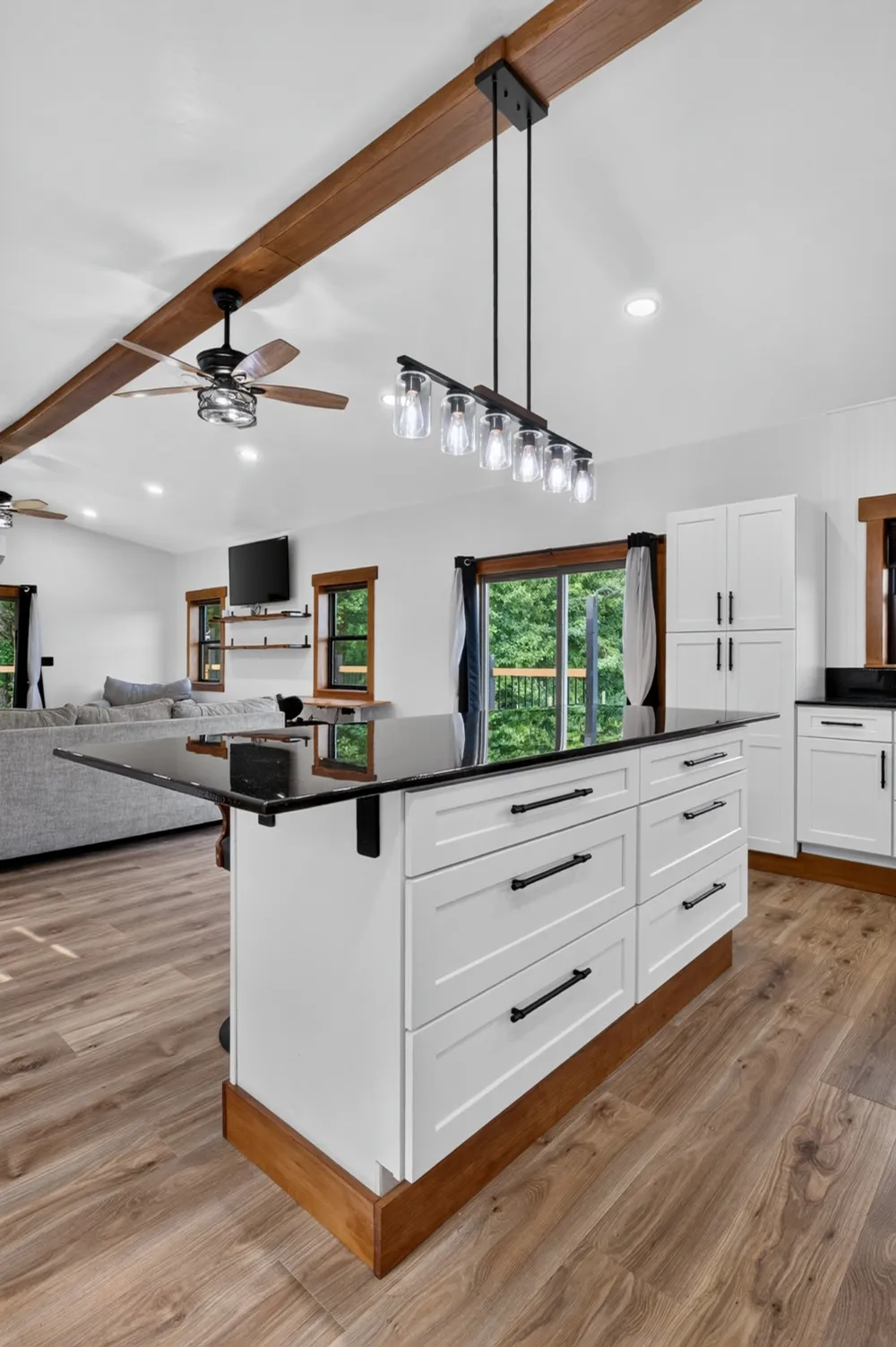 528 Obie Adcock Rd Smithville, TN 37166