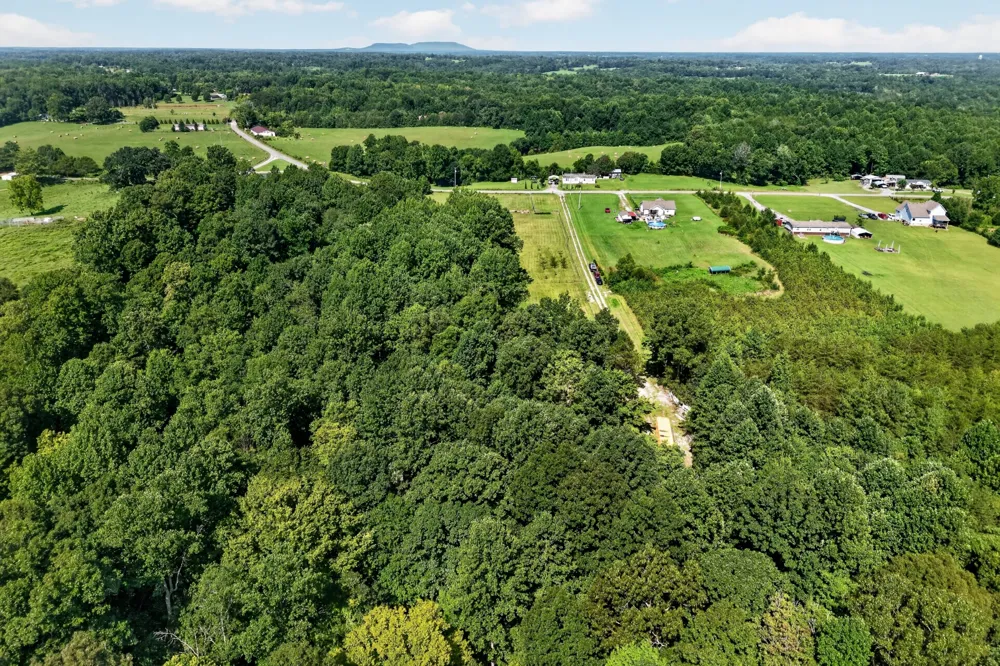 528 Obie Adcock Rd Smithville, TN 37166