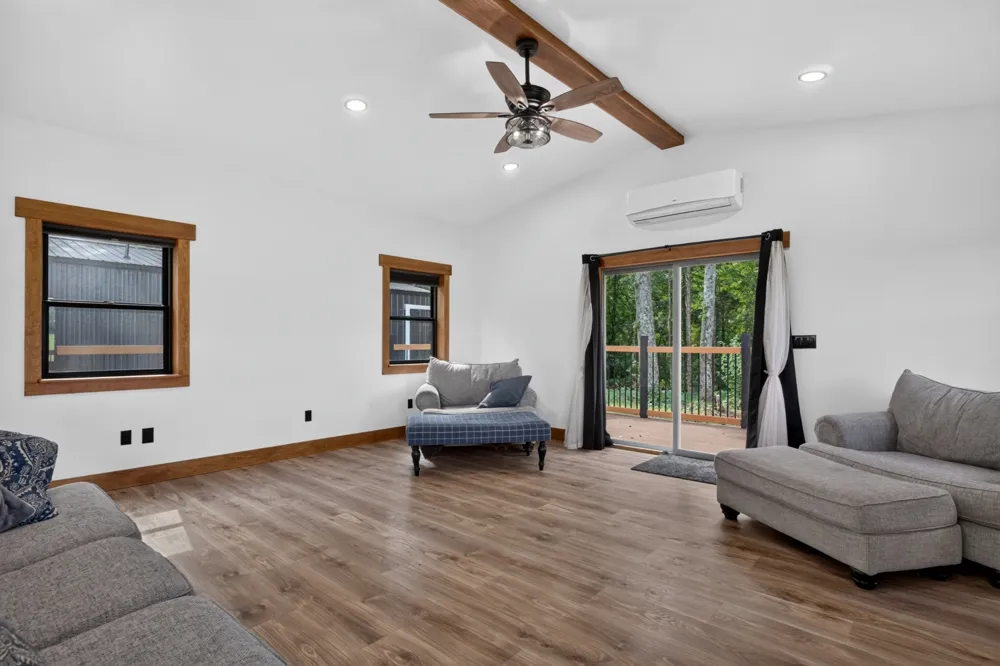 528 Obie Adcock Rd Smithville, TN 37166
