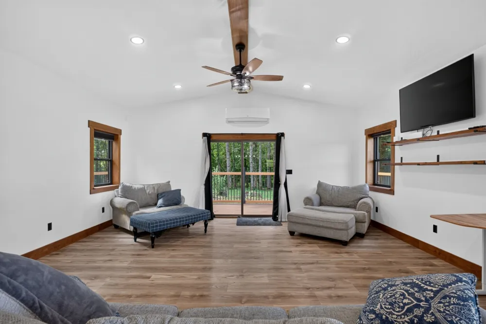 528 Obie Adcock Rd Smithville, TN 37166